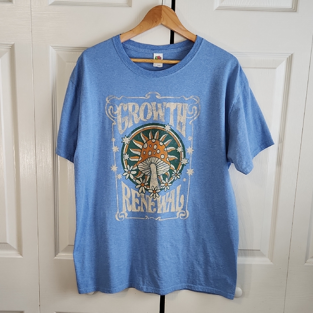 Fruit of the Loom HD Womems Mushroom T-Shirt Size‎ LG Growth Renewal Distressed